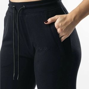 Alphalete Blackout Essential Joggers